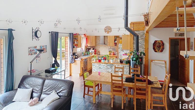 Maison - 137 m² - 6 pièces