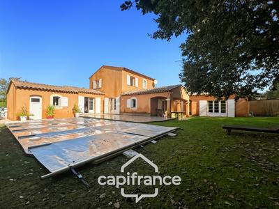 Maison - 158 m² - 7 pièces