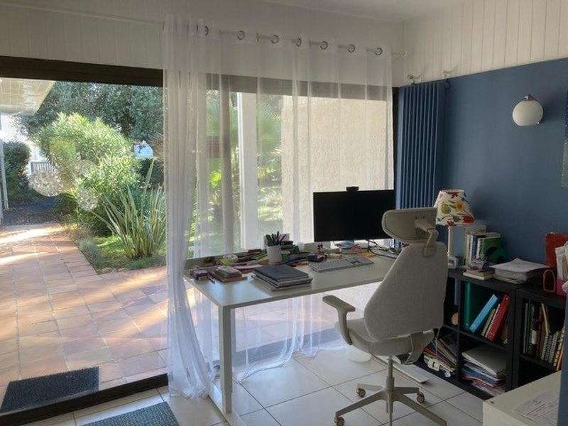 Maison - 265 m² - 9 pièces