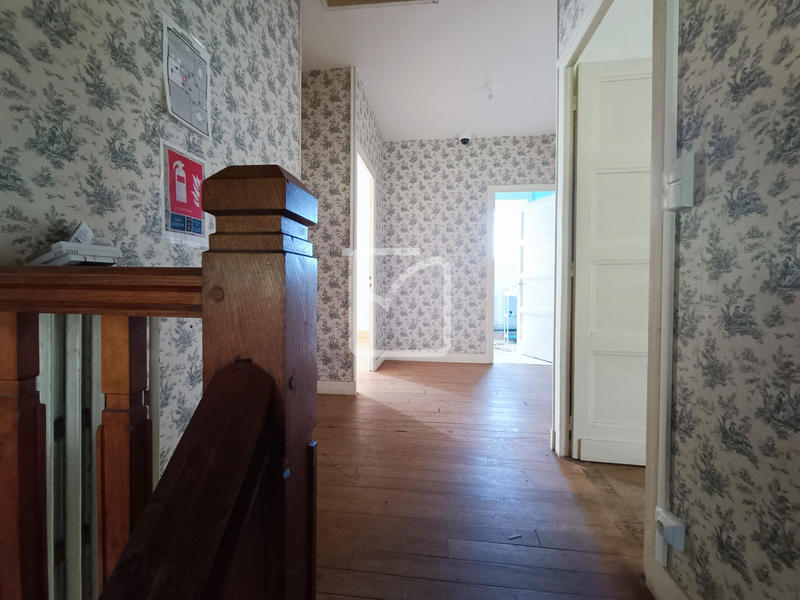 Maison - 187 m² - 7 pièces