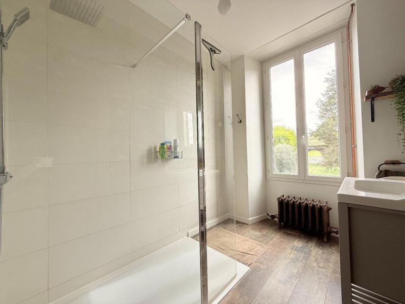 Propriété - 271 m² - 12 pièces