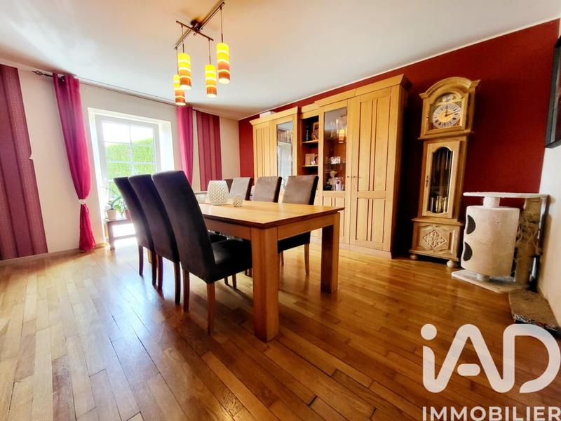 Maison - 220 m² - 7 pièces