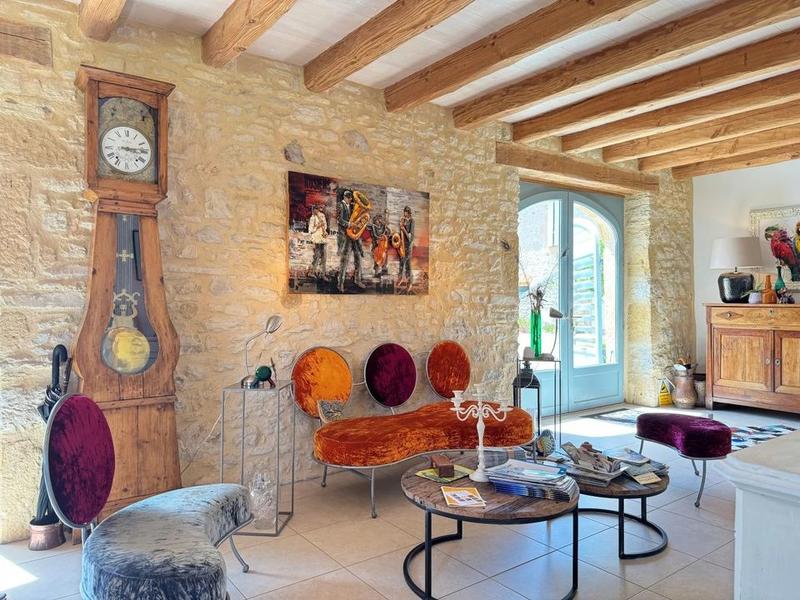 Maison - 361 m² - 11 pièces