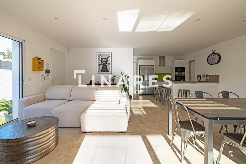 Maison - 112 m² - 5 pièces