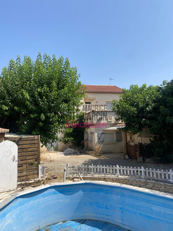 Maison - 280 m² - 6 pièces