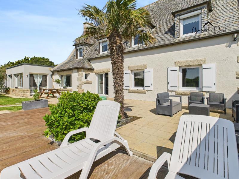 Villa - 214 m² - 9 pièces