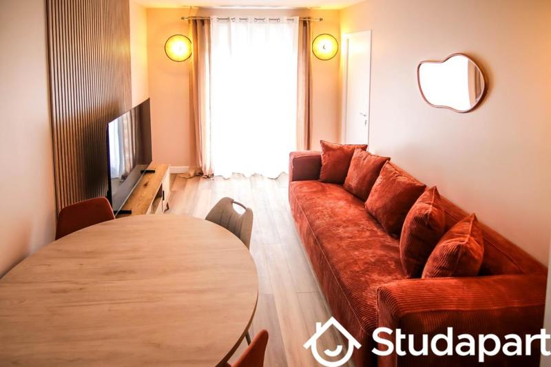 Chambre - 9 m² - 1 pièce