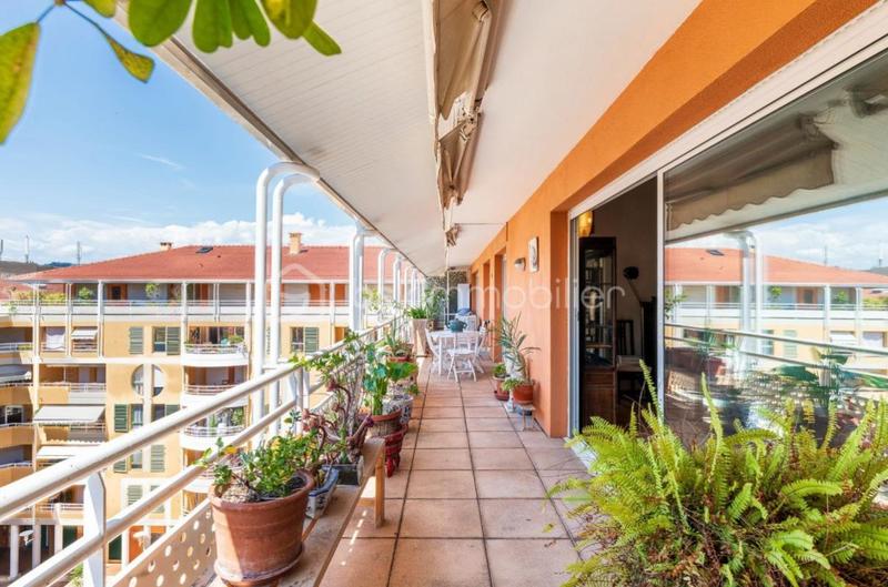 Penthouse - 182 m² - 5 pièces