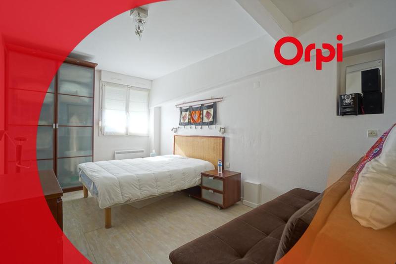 Maison - 220 m² - 6 pièces