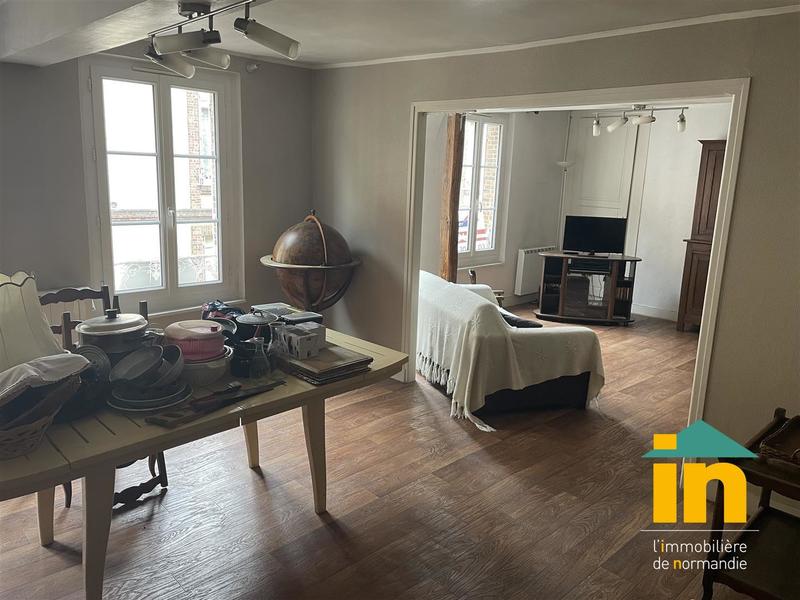 Appartement - 245 m² - 10 pièces