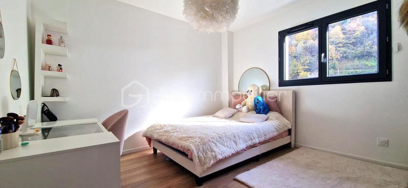 Maison - 93 m² - 4 pièces