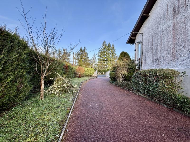 Maison traditionnelle - 133 m² - 4 pièces