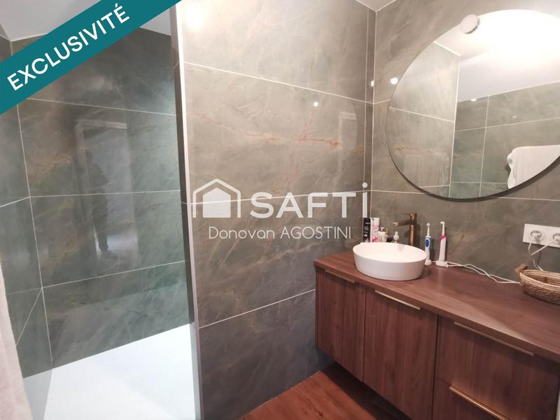 Maison - 215 m² - 8 pièces