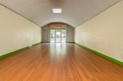 Local commercial - 110 m²