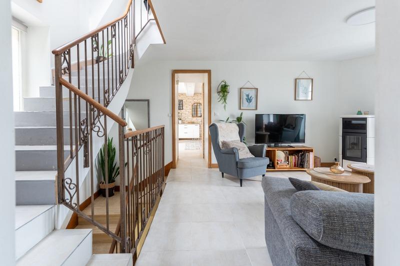 Demeure - 249 m² - 17 pièces