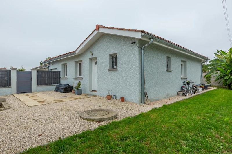 Maison - 99 m² - 5 pièces