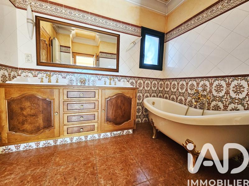 Maison - 186 m² - 6 pièces