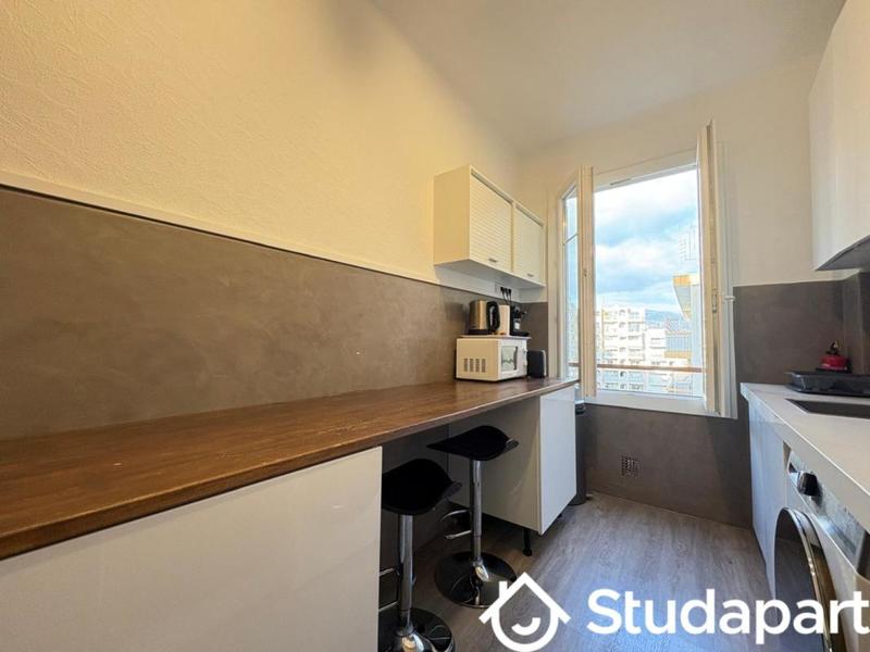 Chambre - 12 m² - 1 pièce