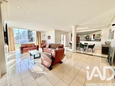 Maison - 300 m² - 5 pièces