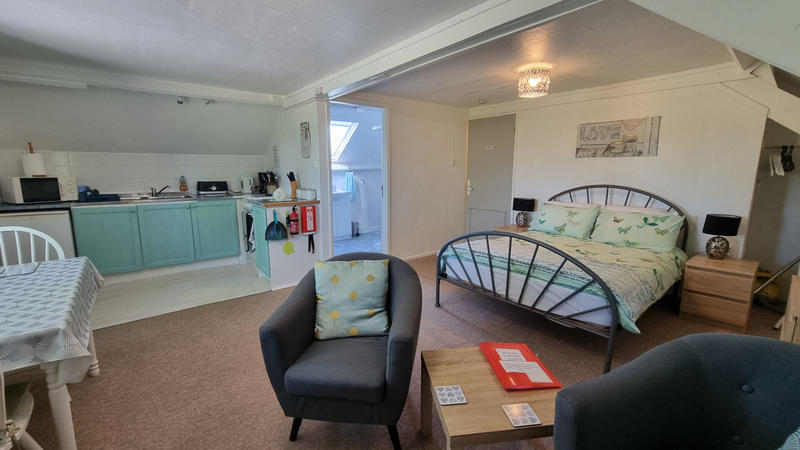 Maison - 241 m² - 12 pièces