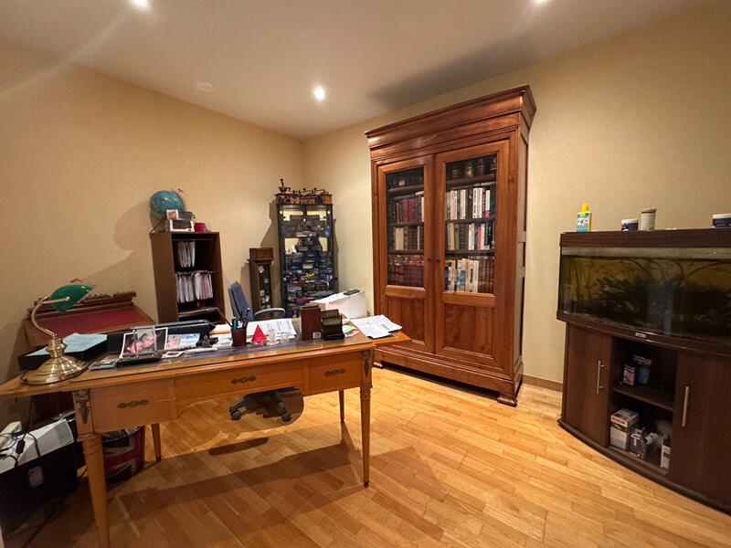 Maison - 177 m² - 6 pièces