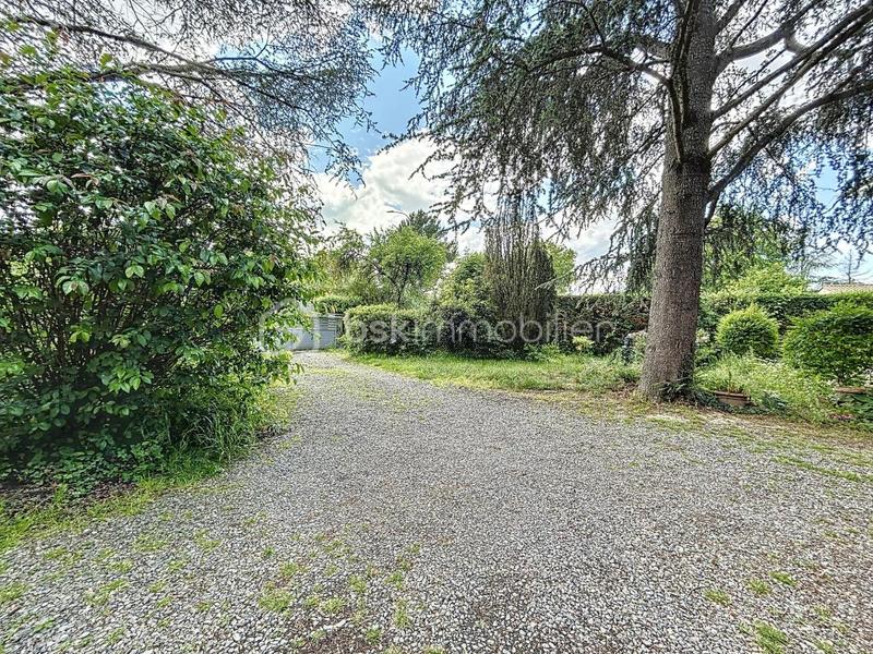 Maison - 200 m² - 8 pièces