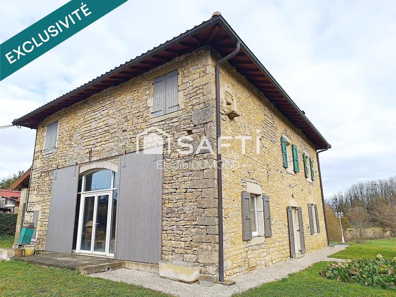 Maison - 250 m² - 8 pièces