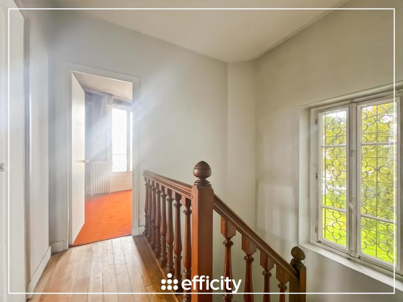 Maison bourgeoise - 261 m² - 13 pièces