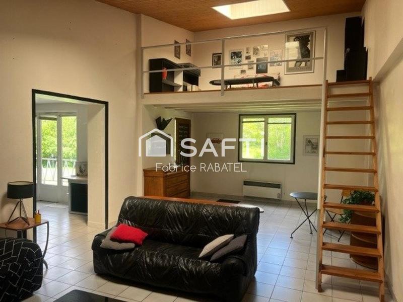 Maison - 140 m² - 5 pièces