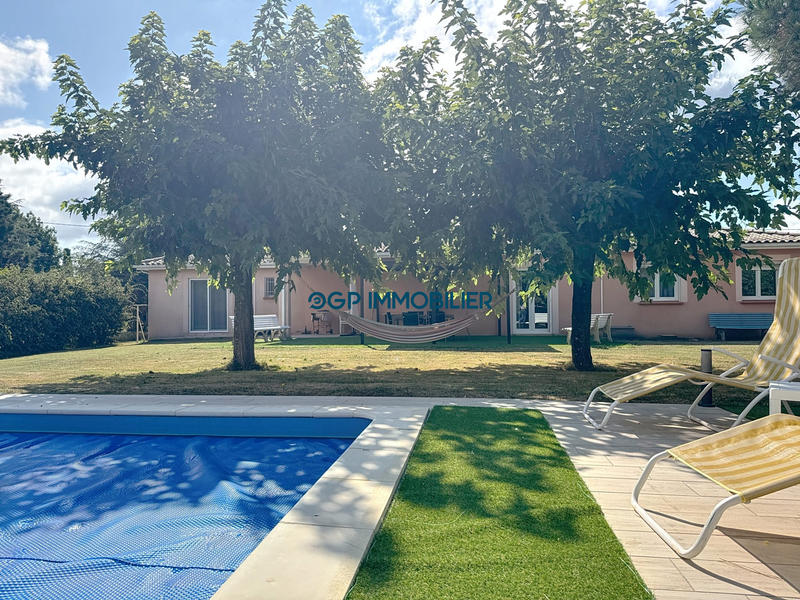 Maison traditionnelle - 153 m² - 5 pièces