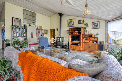 Maison traditionnelle - 151 m² - 8 pièces