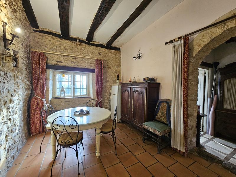 Maison traditionnelle - 240 m² - 7 pièces