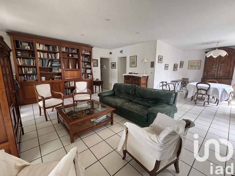 Maison - 210 m² - 8 pièces