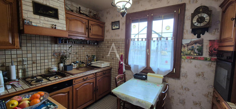 Maison - 93 m² - 5 pièces