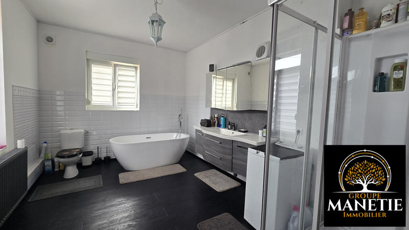 Maison - 177 m² - 5 pièces