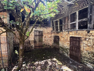 Propriété - 160 m² - 7 pièces