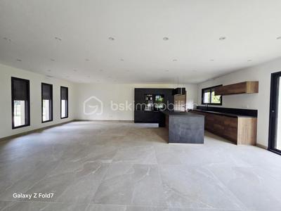 Maison - 149 m² - 5 pièces