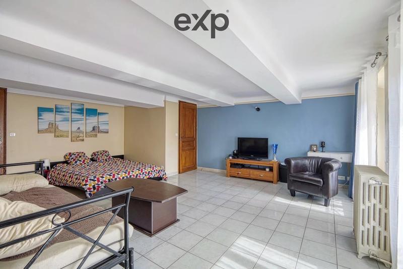 Maison contemporaine - 400 m² - 15 pièces