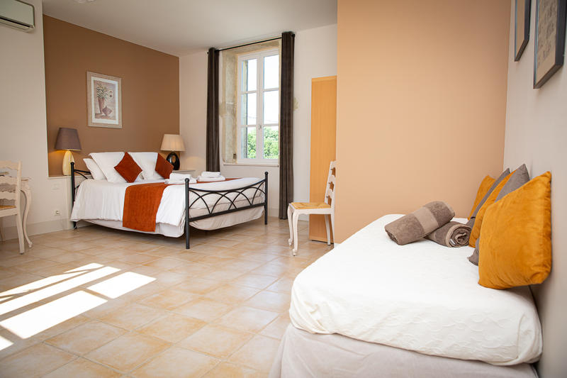 Mas - 425 m² - 14 pièces