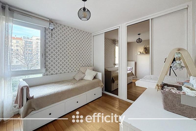 Appartement - 92 m² - 4 pièces