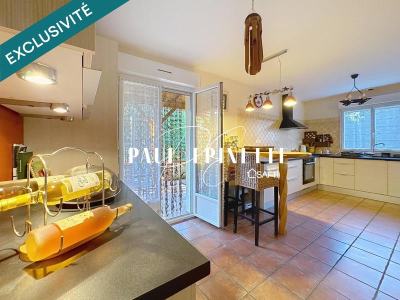 Maison - 185 m² - 5 pièces