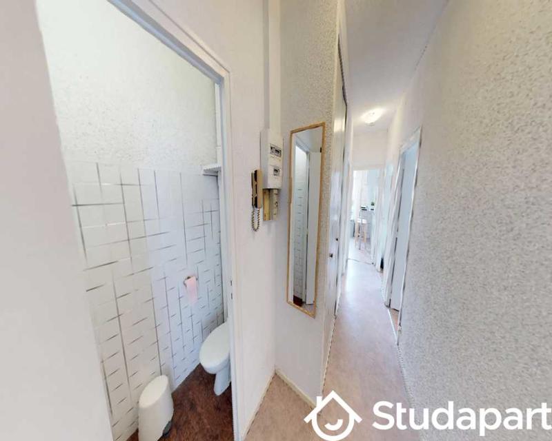 Chambre - 60 m² - 1 pièce