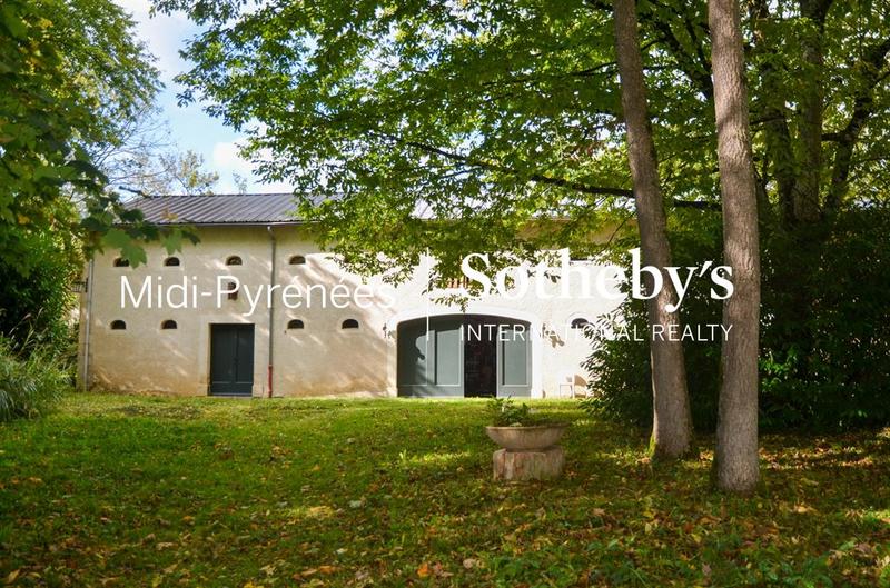 Château - 515 m² - 18 pièces