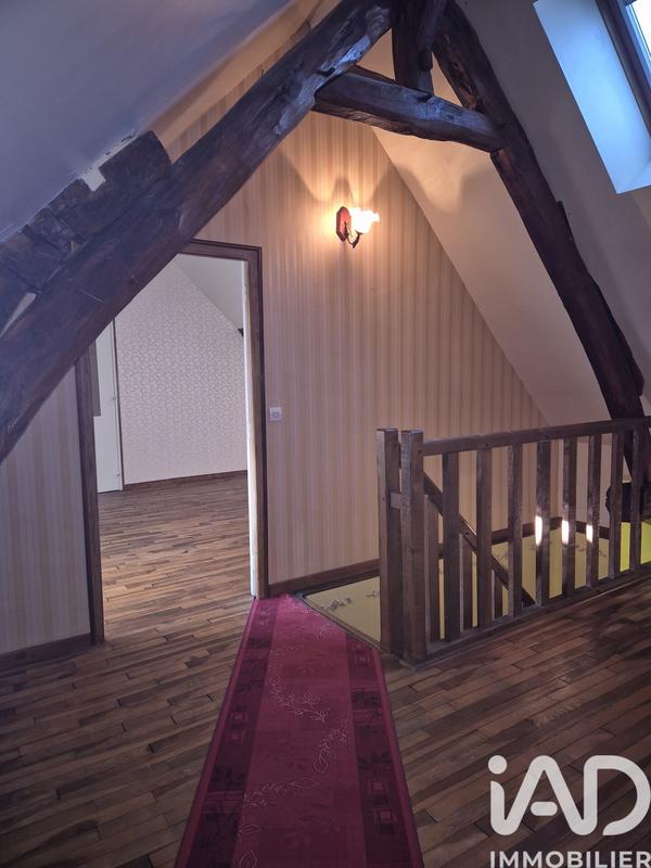 Maison - 239 m² - 7 pièces