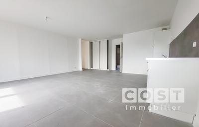 Appartement - 84 m² - 4 pièces