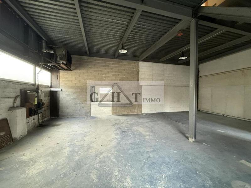 Entrepôt - 520 m²