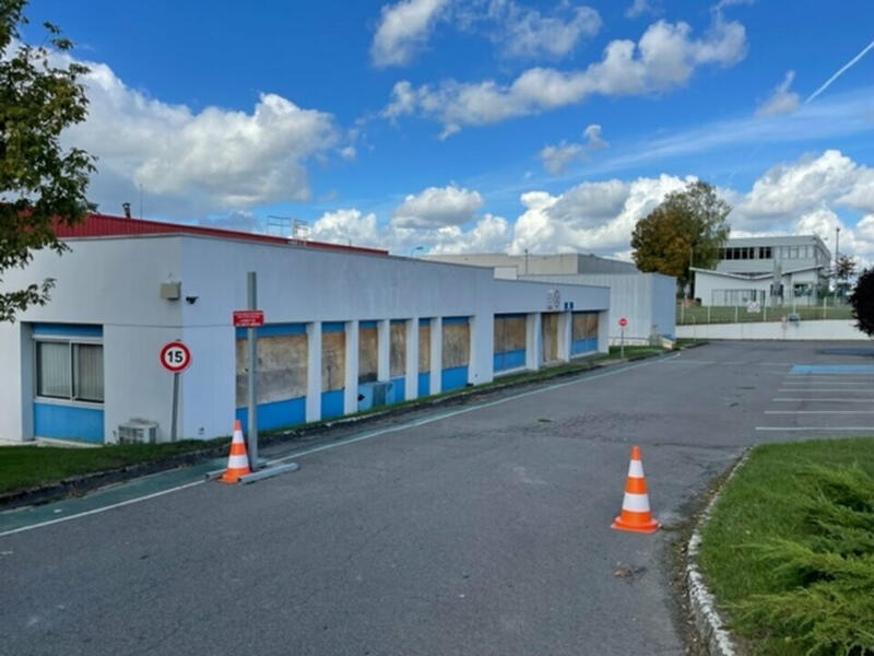 Local commercial - 13 120 m²