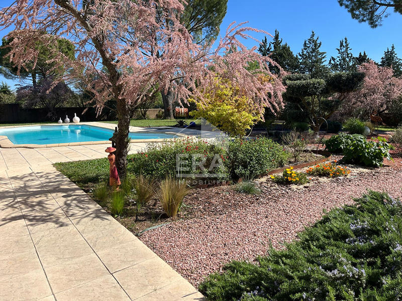 Maison - 200 m² - 7 pièces