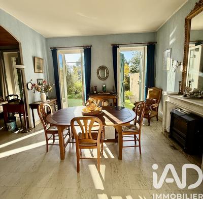 Maison - 190 m² - 5 pièces