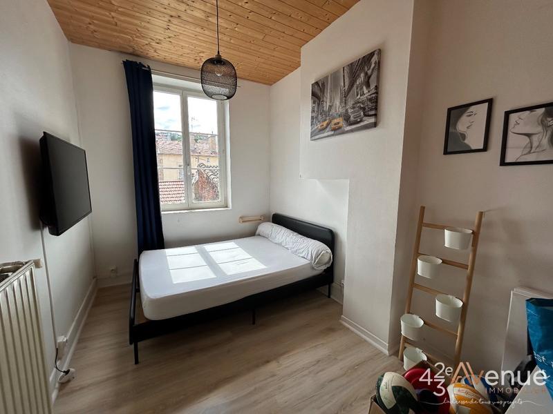 Appartement - 82 m² - 5 pièces